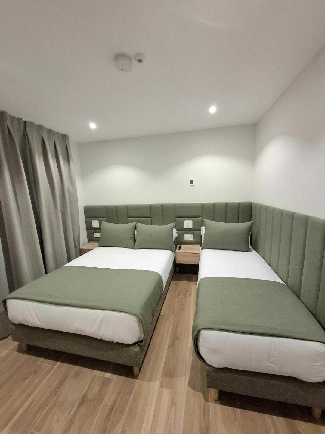 Hostal San Blas Мадрид Экстерьер фото